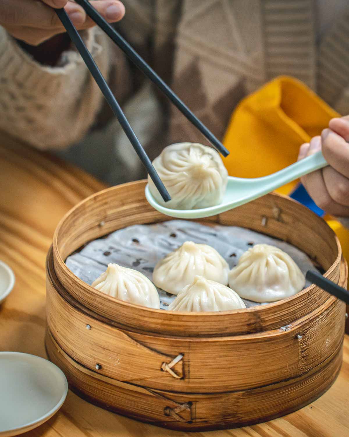 Shanghai Evening Walking Food Tour Xiaolongbao